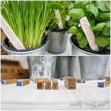 In der diy anleitung zeige ich dir, wie du dir ganz einfach dein gartenschild aus holz selber machen kannst. Diy Ratz Fatz Krauter Schilder Smillas Wohngefuhl Diy Blog Pflanzenstecker Krauter Geschenke Aus Der Kuche