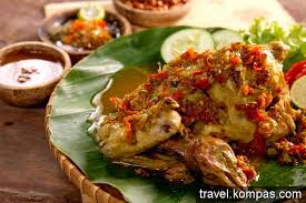 Makanan khas bali berikutnya yaitu ayam betutu. Ayam Betutu Kuliner Legendaris Bali Yang Mendunia