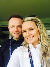 Clare Armstrong (@bellabow)