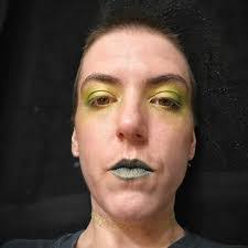 Vanessa Faulkner's Instagram, Twitter & Facebook