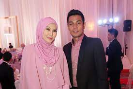 Pelakon sininom watak jaht, fauzi nawawi, 46, memberitahu dia mula bersenam untuk membina badan sejak dua minggu lalu demi untuk menghidupkan watak samad dalam filem coast guard. Sampai Sekarang Dia Hilangkan Diri Fauzi Nawawi Buru Wanita Didakwa Tipu Duit Lisdawati Tak Akan Diam Diri Hiburan Mstar