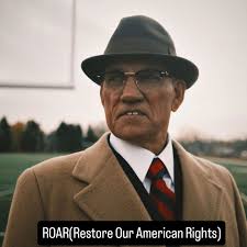 Hangin with Zak Hutchison , Craig Gates and Mike Maxwell (Pattriarch) for  lunch. No where to be found, Gary Stickley, who probably took another day  off! 😁