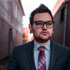 Michelle Mershon's Instagram, Twitter & Facebook