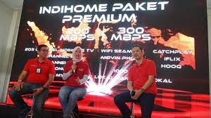 Indihome merupakan layanan digital terdepan menggunakan teknologi fiber optik yang menawarkan layanan triple play yang terdiri dari internet rumah (fixed broadband internet), telepon rumah. Indihome Gencar Layani Masyarakat Di Pelosok Timur Indonesia Tribunnews Com Mobile