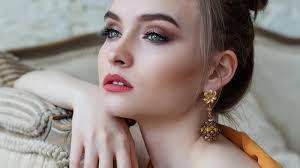 Berikut contoh gambar desain model atap rumah minimalis sederhana dan mewah terbaru sebagai inspirasi anda untuk memilih atap rumah yang sesuai dengan keinginan anda untuk mewujudkan. Tutorial Tutorial Make Up Sederhana Yang Bisa Kamu Tiru Moiamor