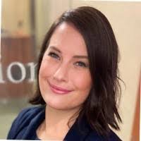 Deana Wallace's Instagram, Twitter & Facebook