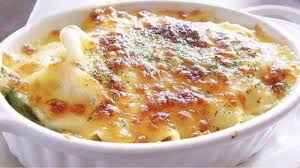 Vous Avez Surement Deja Mange Des Gratins Avec Des Legumes Ou Avec De La Viande Mais Avez Vous Deja Teste L Recette Gratin Gratin De Fruits Recettes De Cuisine