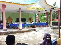 Lebih kecewanya lagi, tetangganya yang satu blok dengan dia justru diterima di smpn 42 batam. 8 Smp Negeri Di Kecamatan Batam Kota Diminta Menambah Rombongan Belajar Alasannya Batampos Co Id