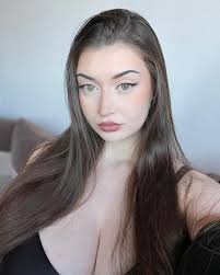 Patrisia Serge - Free sexy pics, galleries & more at Babepedia