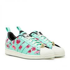 Arizona jeans company is one brand that almost the whole of the united states of america has heard of, loves and adores. Adidas X Arizona Ice Tea Superstar Light Green White Gz2877