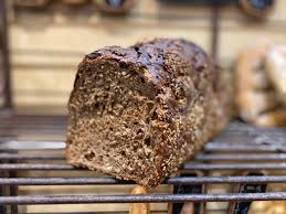 Pain De Seigle Farine De Chataigne Figues Chez Maitre Pierre