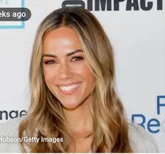 Is Nebraska in the house with us? 👀 #RoyalKnightMask is slaying the stage,  hands down! 🔥 #TheMaskedSinger