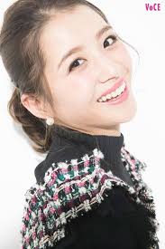 元宝塚歌劇団星組トップ娘役の 綺咲愛里 登場 voce 宝塚 タカラジェンヌogのビューティトーク 三好さやか ビューティニュース voce ヴォーチェ 美容雑誌 voce 公式サイト 愛里 タカラジェンヌ 宝塚 歌 劇団