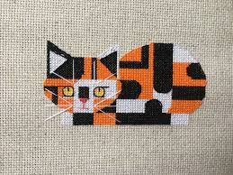 Free cross stitch pattern to download from my blog, embroidered flowers using lilac and green threads on black fabric really makes the flowers stand. Fo Calico Cat Imgur