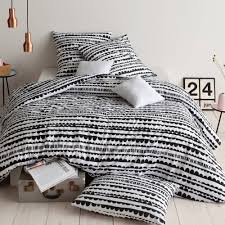 Housse De Couette Coton Imprime Binche Noir X2f Blanc Jeu De Rayures Au Graphisme Original Et Coloris Tendances U Housse De Couette Linge De Maison Housses