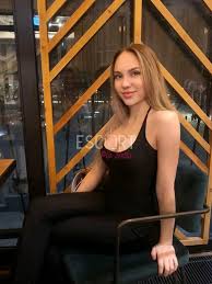 STUARDESSA - Donna Cerca Uomo Perugia