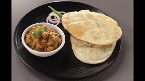 I have soaked 1 cup chana in enough water for 8. Matain Paneer Bhature Sanjeev Kapoor Khazana