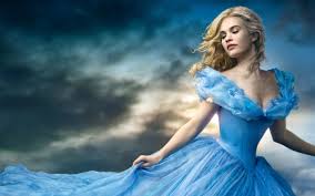 La famosissima cenerentola della disney torna nel nuovo film cenerentola 2015 streaming che racconta la storia della bella e giovane figlia di un infatti un giorno, mentre cenerentola (cosi' la chiamano le sue sorellastre) si trova nel bosco, incontra un giovane che a cui fa piacere di darle una. Disney Cinderella 2015 Hd Sfondi Desktop Widescreen Alta Definizione Fullscreen