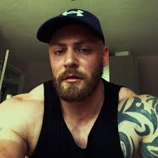 Rehab is going good since tearing my left tricep two weeks ago 👍 I always  trained through any injury during my competitive years and now is still the  same. Just lower the