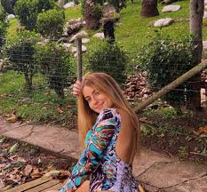 Пятничная муза: Сара Эстанислау