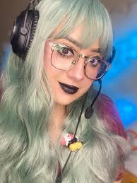 Weeeee liveeeee rnrnnnnn commmmeeee checkkk usss outttt weeee vibing rnnnnn