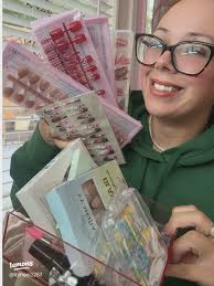 Revive Your Look with French Tip Pressons: A 3x Reuse Review