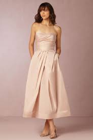 Monique Lhuillier Blush Bridesmaid Dress A Striking Alternative To The Tradition Short Bridesmaid Dresses Peach Bridesmaid Dresses Gorgeous Bridesmaid Dresses