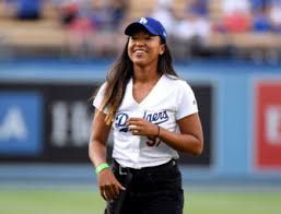 Naomi osaka poses with the daphne akhurst memorial cup after winning her women's singles final match. Naomi Osaka Tennis Magazin