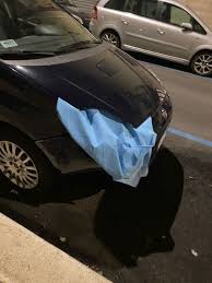 Bari, auto vandalizzate in via Bavaro:rubati i fari