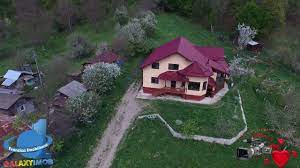 Valenii de munte, drum excelent asfaltat pana la poarta, apa curenta, curent, cablu tv, internet, betonat in curte pe langa casa si. Vila Unicat De Vanzare Valenii De Munte 7500 Mp Teren Youtube