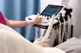 Siêu âm giúp đánh giá vị trí, kích thước và cấu trúc của khối nang buồng trứng