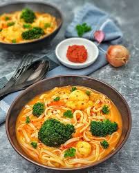 Curry Suppe Mit Glasnudeln Lydiasfoodblog Rezept Glasnudeln Rezept Glasnudeln Essen Kochen