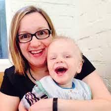 Stella Thomson's Instagram, Twitter & Facebook