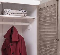 Schuhschrank mit spiegel, sowie jackenhaken. Aktiv Moebel De Schmaler Kleiderschrank Lamellenschrank Dielenschrank Garderobenschrank Serie Koln Ps617 1 Trg Fichte Massiv Holz Weiss Lackiert Deep Brushed Geburstet Landhausstil Modern Lamellen Landhaus Massivholz