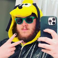 Devon Craven (@g_logan97)