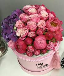 A Garden To Walk In And Immensity To Dream In Meaning Pin By Geschenke Und Dekor Handmade On Florist Flower Gift Flower Boxes Amazing Flowers
