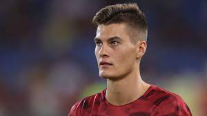 Januar 1996 in prag) ist ein tschechischer fußballspieler. Patrik Schick Helps Roma Have Winning Transfer Window Though How Will He Fit