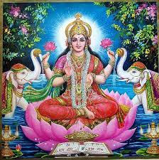 Die göttin lakshmi sitzt meistens im lotussitz auf einem lotus. Lakshmi Ist Die Gottin Des Ekatra Yogastudio Erfurt Facebook