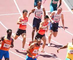 山県亮太9秒95日本新 男子400mリレーメンバー全員9秒台も可能に 2021年6月7日9時5分  男子100メートル決勝で9秒95の日本新をマークした山県（左端）。 Zf736 Bmnpt Hm