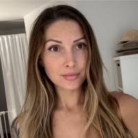 Savannah Leavitt's Instagram, Twitter & Facebook