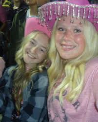 hi! my name is danielle crawford and i am from brooklyn park, minnesota and  graduating from champlin park high school. i am 100% commited to mnsu and  im planning