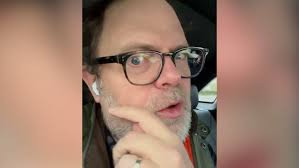 Rainn Wilson reveals fellow passenger watching The Office