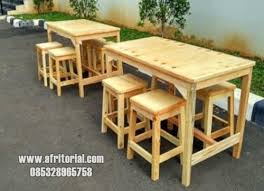 Simplicity dan kenyamanan mungkin adalah jawaban yang paling tepat munurut kami. 38 Model Kursi Kayu Cafe Minimalis 2020 Background Konstruksi Sipil
