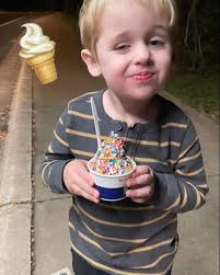 Thursday Schedule 1:30-2:30 Capitol Chevrolet and Maxwell Ford 2:00-3:00  Satterwhite Business park, Freightliner and Rush 3:00-8:00 Travis Country  Circle 3:00-4:30 Meadows at Buda 5:00-9:00 Buda Trail of Lights in  Stagecoach Park on