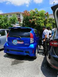 Bila nak masuk kereta penggera (alarm) tak berfungsi. Cara Bukak Pintu Kereta Yang Terkunci Dari Dalam