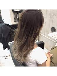 バレイヤージュ風グラデーションカラー3dハイライトalive表参道 グラデーション ヘアカラー 髪色 グレージュ ロングヘア