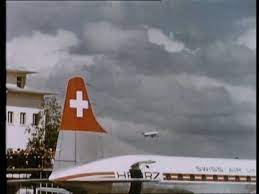 douglas dc 6 schweizer flagge swissair tower flughafen zurich terminal passagierflugzeug landen fliegen menschen flughafen zurich flughafen flugreise