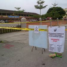 Located just opposite the merdeka square kuala lumpur and the royal selangor club, the structure got its name from sultan abdul samad, the reigning sultan when the constructions works for the building began. Photos At Smk Sultan Abdul Samad Klang Selangor