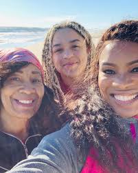 It's time for the SuperBowl!!! Who are you rooting for????😀