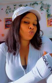 Breaking Up and Relationship Status Updates in Singles and Married Community